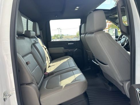 Used 2022 Chevrolet Silverado 2500 LTZ w/ Z71 Chrome Sport Edition AWD/4WD image 18