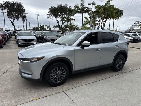 Used 2020 MAZDA CX-5 Touring image 11