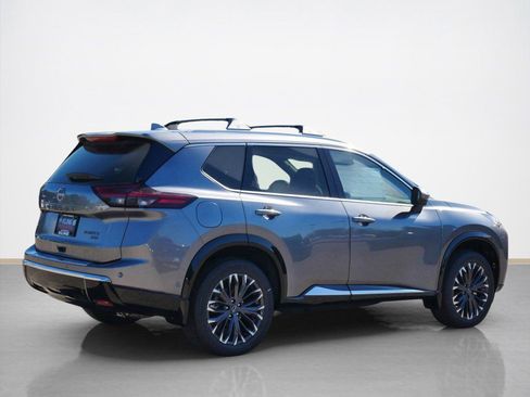 New 2026 Nissan Rogue Platinum w/ Platinum Premium Package image 2