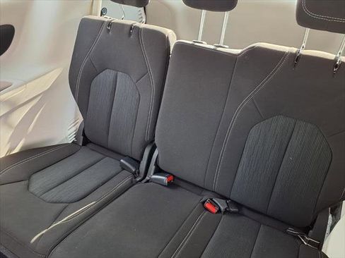 Certified 2024 Chrysler Voyager LX image 37