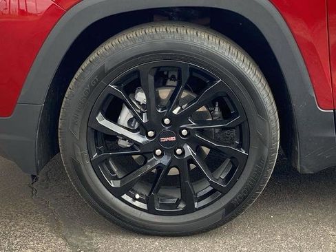 Used 2024 GMC Terrain SLE w/ Driver Convenience Package image 28