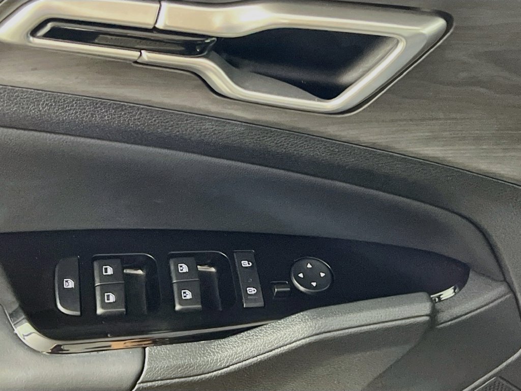Used 2025 Kia Sportage X-Line AWD/4WD image 14