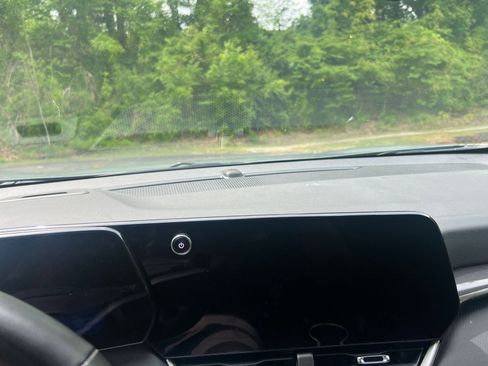 Used 2025 Chevrolet Equinox LT image 17