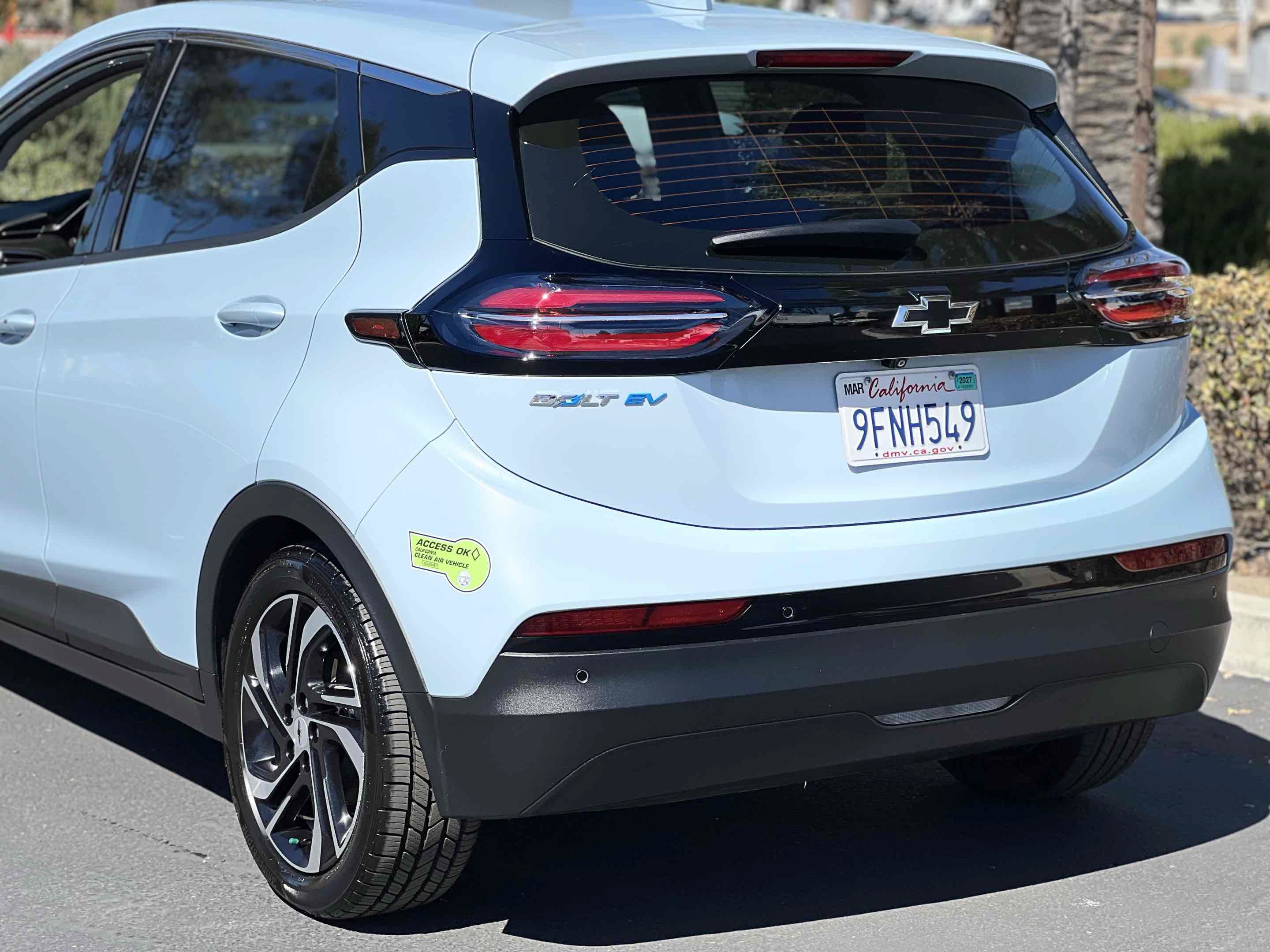 Used 2023 Chevrolet Bolt LT w/ Infotainment Package FWD image 55
