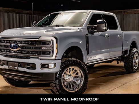 Used 2024 Ford F250 Platinum w/ FX4 Off-Road Package image 5