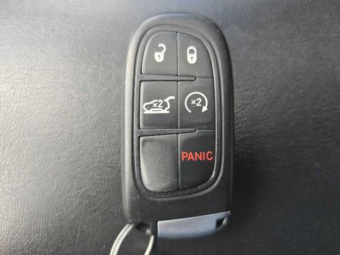 Used 2015 Jeep Cherokee Trailhawk w/ Leather Interior Group AWD/4WD image 21
