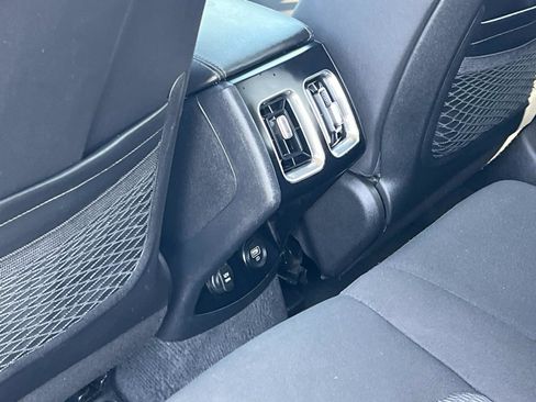 Used 2023 Kia Sorento LX image 24