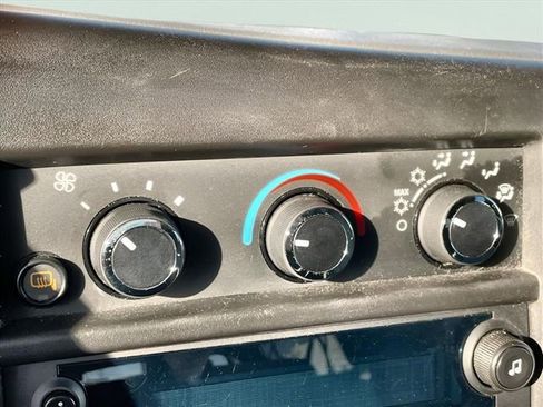 Used 2020 Chevrolet Express 3500 LT w/ LT Preferred Equipment Group image 17