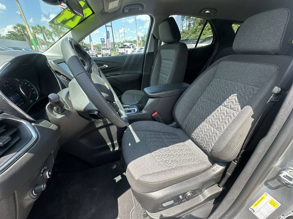 Used 2024 Chevrolet Equinox LT FWD image 19