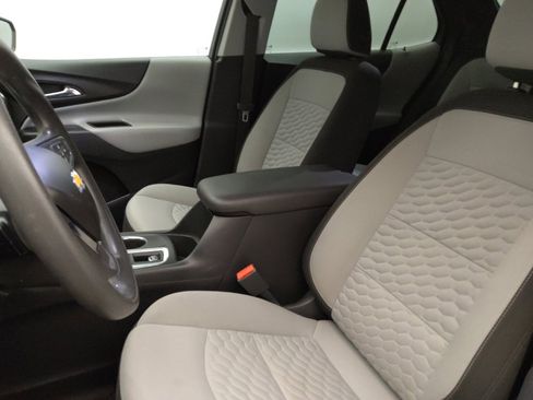 Used 2019 Chevrolet Equinox LS FWD image 17