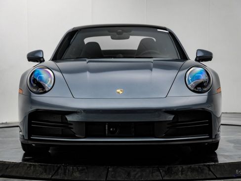 Used 2025 Porsche 911 Carrera image 30
