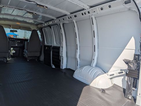 New 2026 Chevrolet Express 2500 Extended w/ Driver Convenience Package image 20