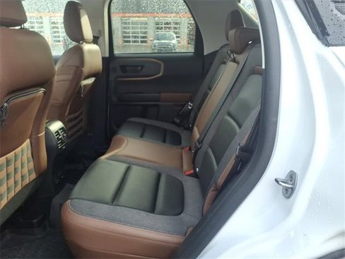 Certified 2023 Ford Bronco Sport Outer Banks w/ Tech Package image 9