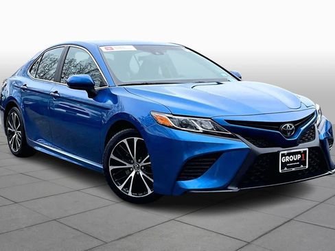 Certified 2018 Toyota Camry SE w/ Protection Package (Q2) image 2