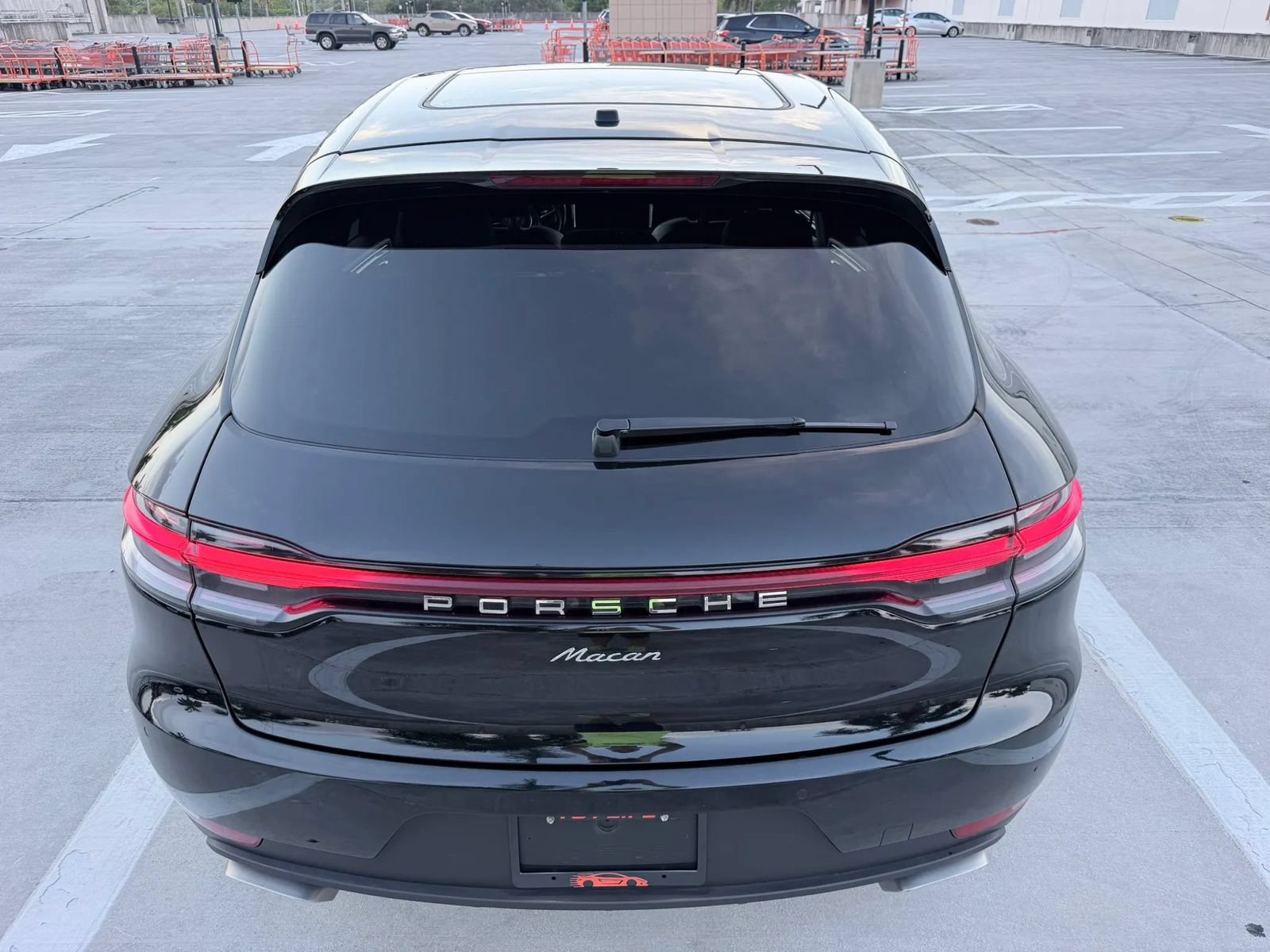 Used 2020 Porsche Macan AWD/4WD image 23