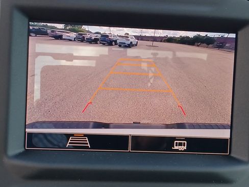 New 2022 Chevrolet Traverse LT w/ LT Premium Package image 13