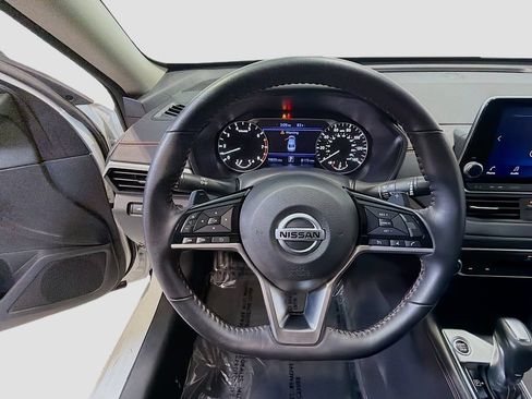 Used 2021 Nissan Altima 2.5 SR AWD/4WD image 13