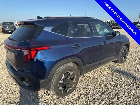 Used 2024 Kia Seltos EX image 7