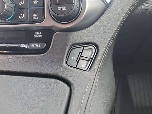 Used 2018 Chevrolet Tahoe Premier image 11