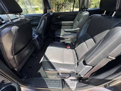 Used 2018 Honda Pilot Elite image 25