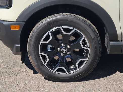 New 2025 Ford Bronco Sport Outer Banks image 7