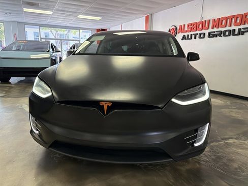 Used 2018 Tesla Model X 75D AWD/4WD image 16