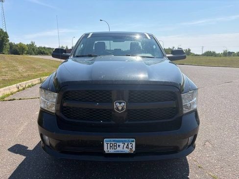 Used 2018 RAM 1500 Express w/ Express Value Package AWD/4WD image 9