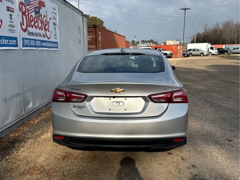 Used 2022 Chevrolet Malibu LT image 4