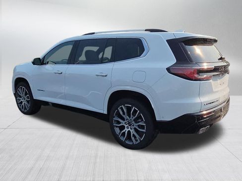 Used 2026 GMC Acadia Denali Ultimate w/ LPO, Floor Liner Package AWD/4WD image 4