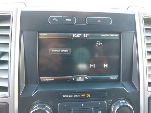 Used 2015 Ford F150 Lariat image 23