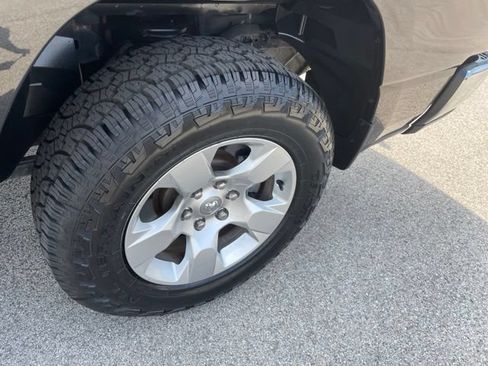 Used 2019 RAM 1500 Big Horn AWD/4WD image 17