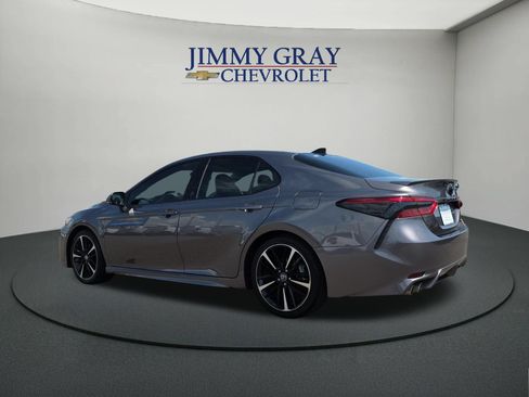 Used 2020 Toyota Camry XSE FWD image 3