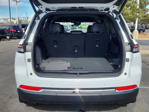 Used 2025 Jeep Grand Cherokee Limited w/ Trailer Tow Package image 34