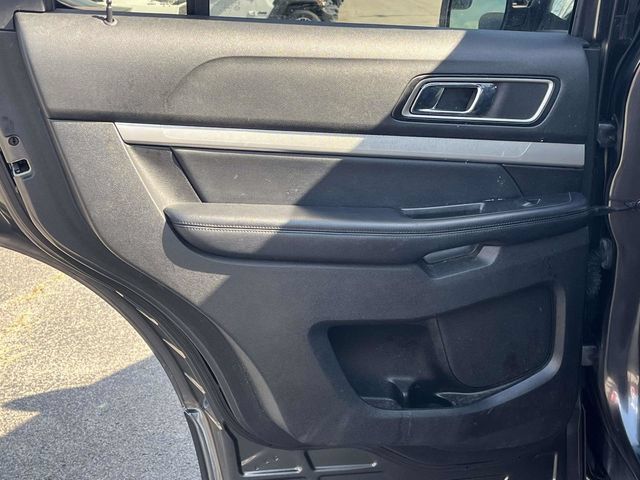 Used 2017 Ford Explorer XLT FWD image 17