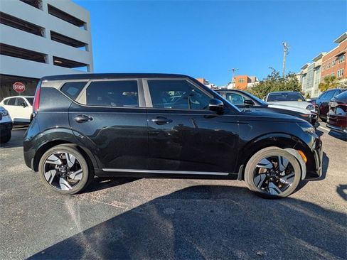 Used 2023 Kia Soul GT-Line image 3