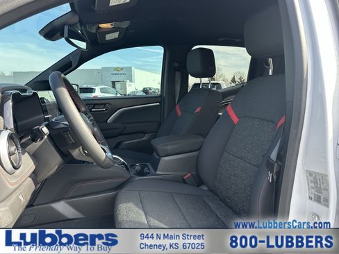 Used 2024 Chevrolet Colorado Z71 w/ Z71 Convenience Package 2 image 11