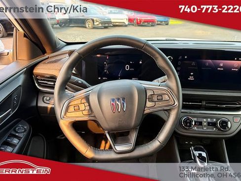Used 2024 Buick Envista Preferred w/ Convenience I Package FWD image 7