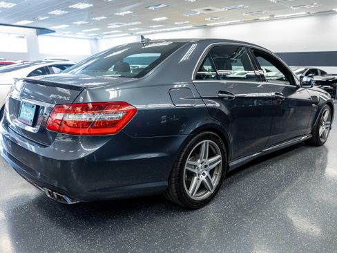 Used 2010 Mercedes-Benz E 63 AMG Sedan image 4