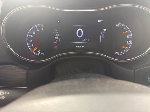 Used 2021 Jeep Grand Cherokee Limited image 14