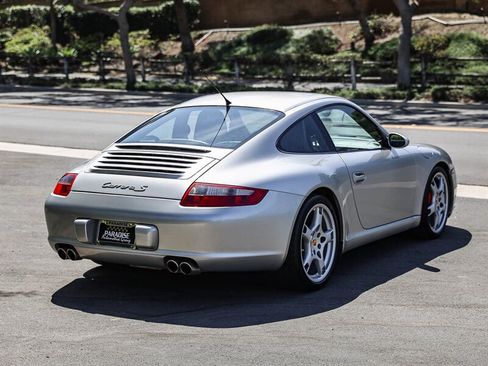 Used 2006 Porsche 911 Carrera S RWD image 6