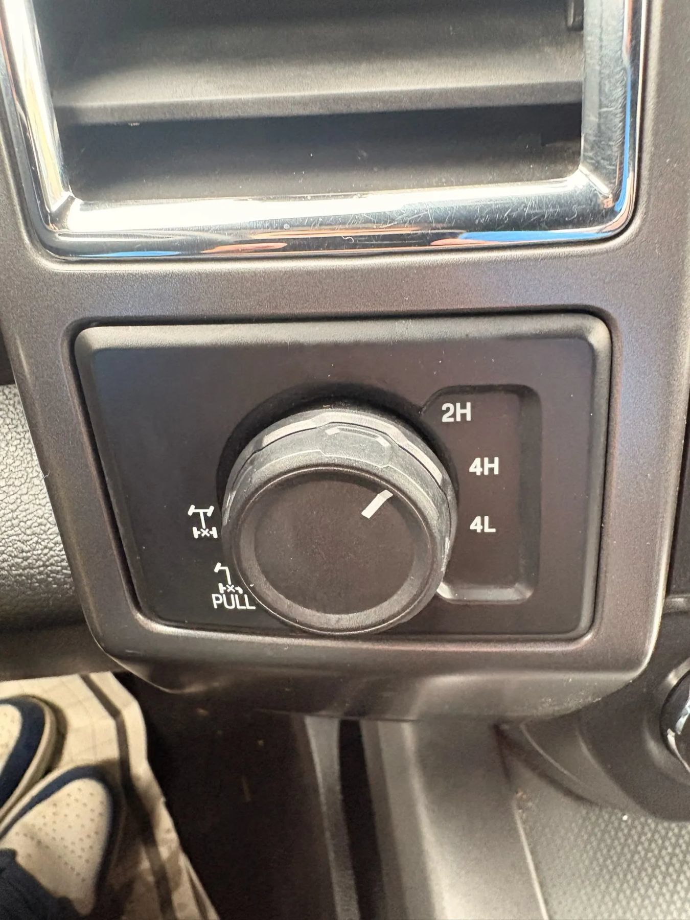 Used 2015 Ford F150 XLT w/ Equipment Group 302A Luxury AWD/4WD image 27