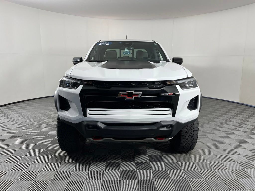 Certified 2024 Chevrolet Colorado ZR2 w/ ZR2 Convenience Package III AWD/4WD image 20
