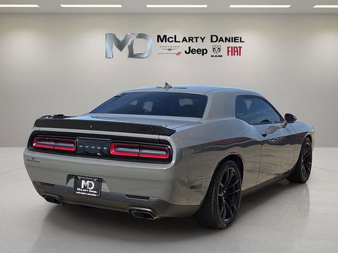 Used 2023 Dodge Challenger SRT Hellcat w/ Driver Convenience Group RWD image 5