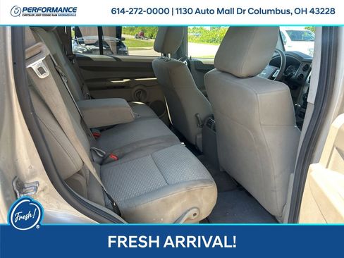 Used 2008 Jeep Commander Sport AWD/4WD image 15
