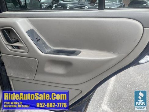 Used 2003 Jeep Grand Cherokee Laredo AWD/4WD image 15