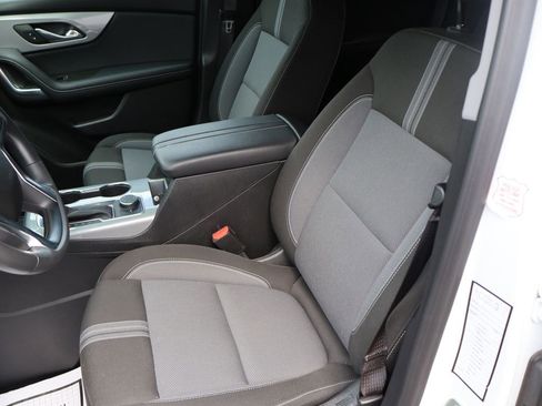 Used 2025 Chevrolet Blazer LT AWD/4WD image 17