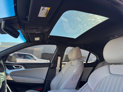 Used 2022 Genesis G70 2.0T w/ Prestige Package image 13