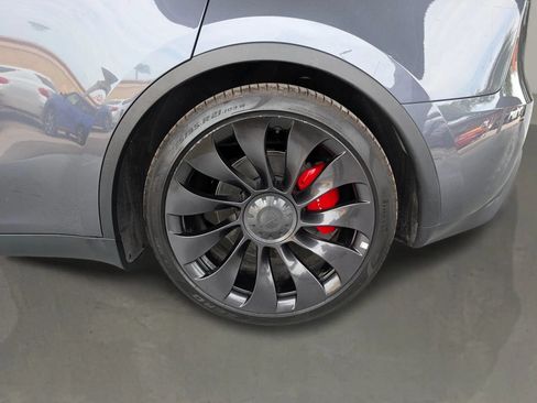 Used 2022 Tesla Model Y Performance AWD/4WD image 14