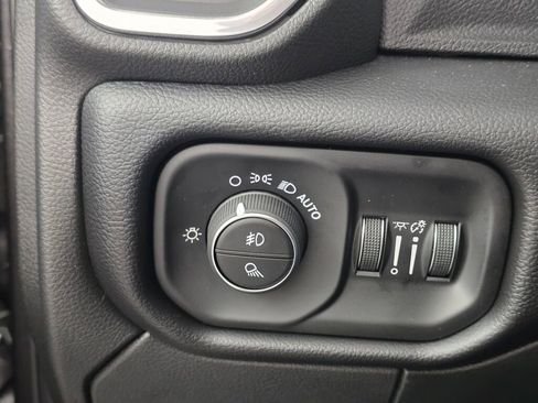 New 2026 RAM 2500 Laramie AWD/4WD image 28