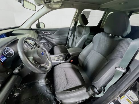 Used 2021 Subaru Forester Premium AWD/4WD image 18